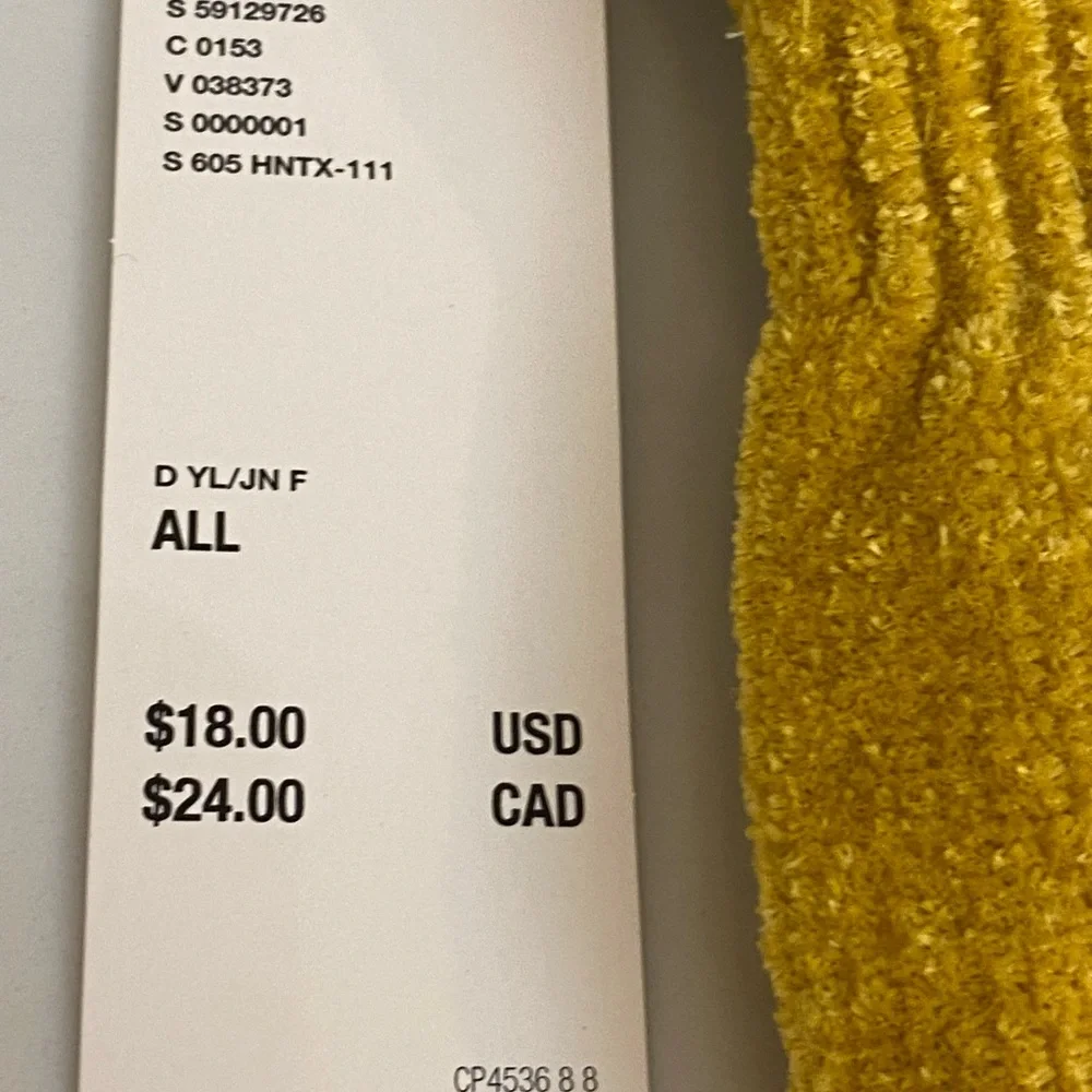 URBAN OUTFITTERS CHENILLE GLOVES NEW